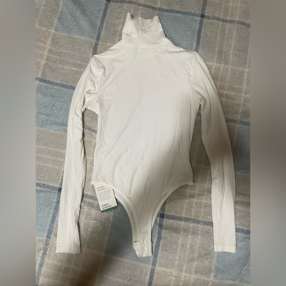 HALARA White Ribbed Turtleneck Long-Sleeve Bodysuit